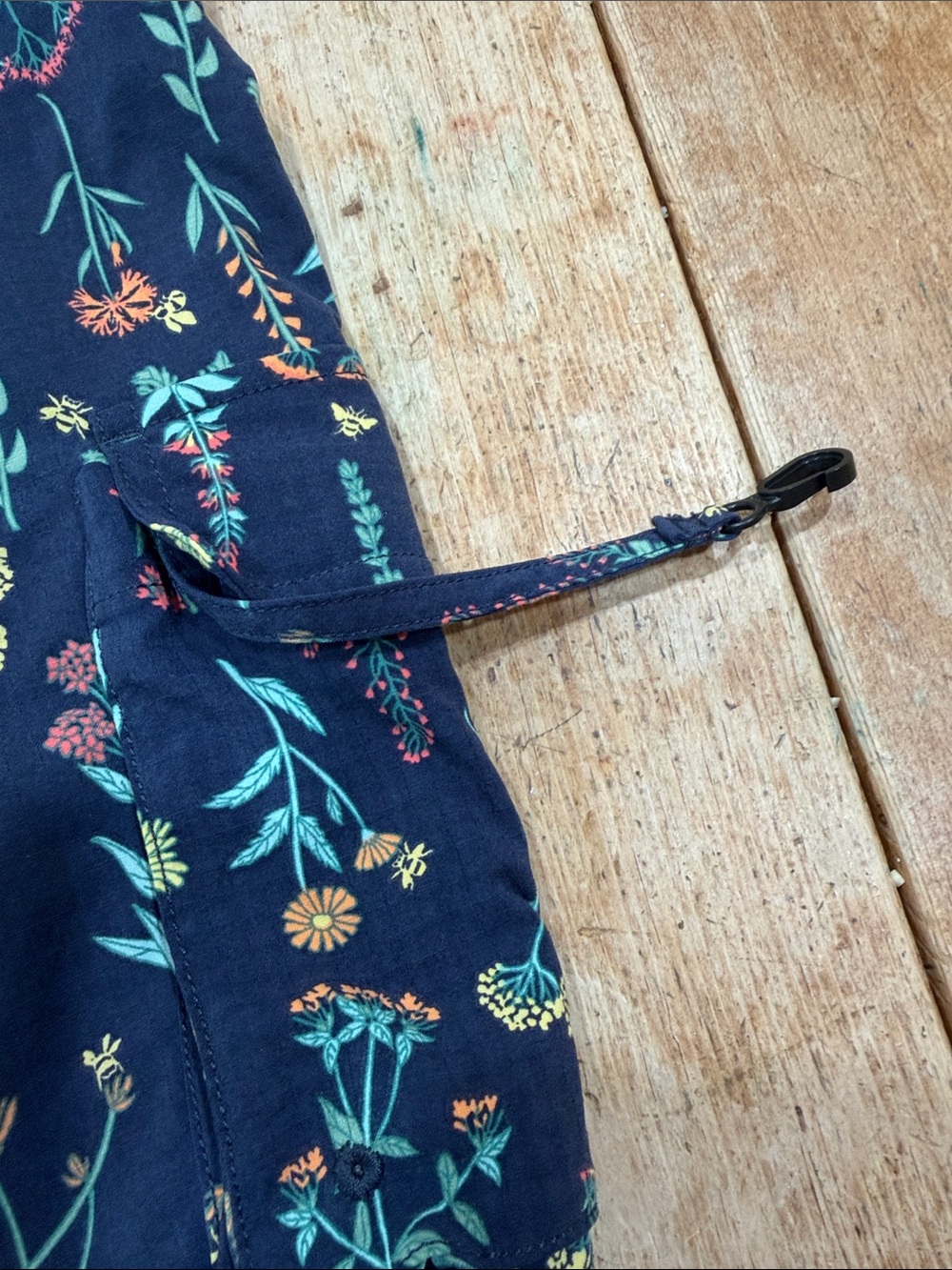 Duluth Trading Co Navy Floral Pocket Overalls - Picture 7 of 8